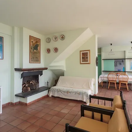 With Pool In Cinque Terr Villa