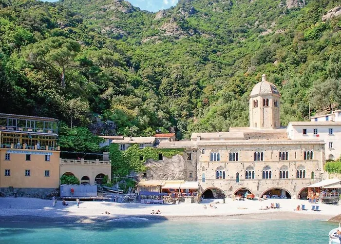 With Pool In Cinque Terr * Recco