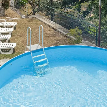 With Pool In Cinque Terr Willa